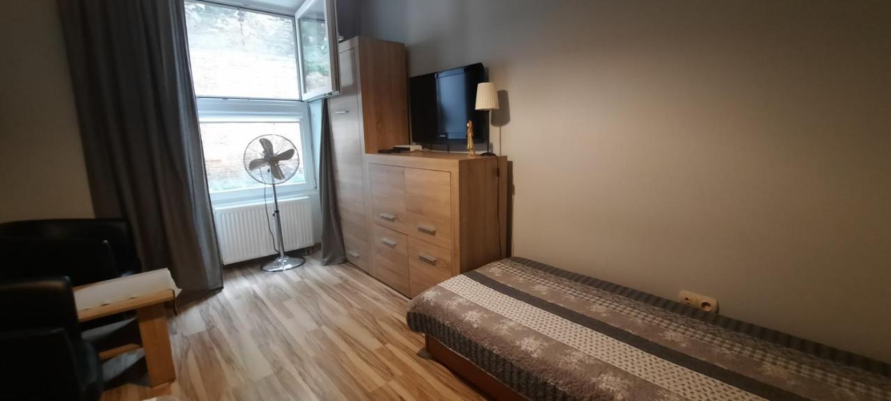 Topola1 Apartment Krakow Bagian luar foto